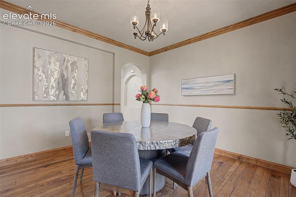 Image 11 of 49: Dining Room