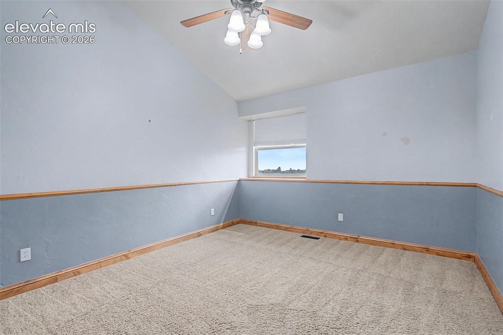 Image 31 of 49: Bedroom