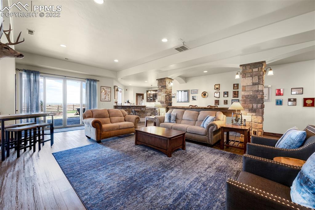 Listing 4467441, Image 15 of 44