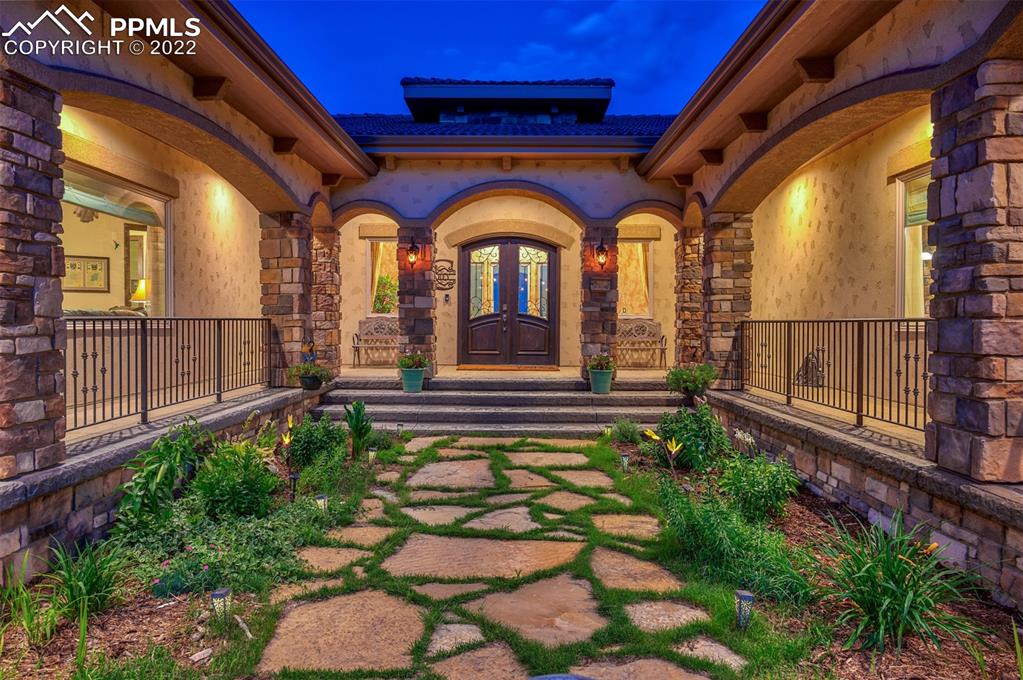 Listing 4467441, Image 4 of 44