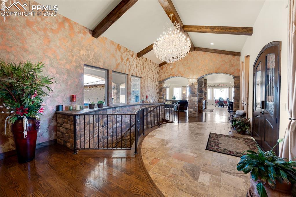 Listing 4467441, Image 8 of 44