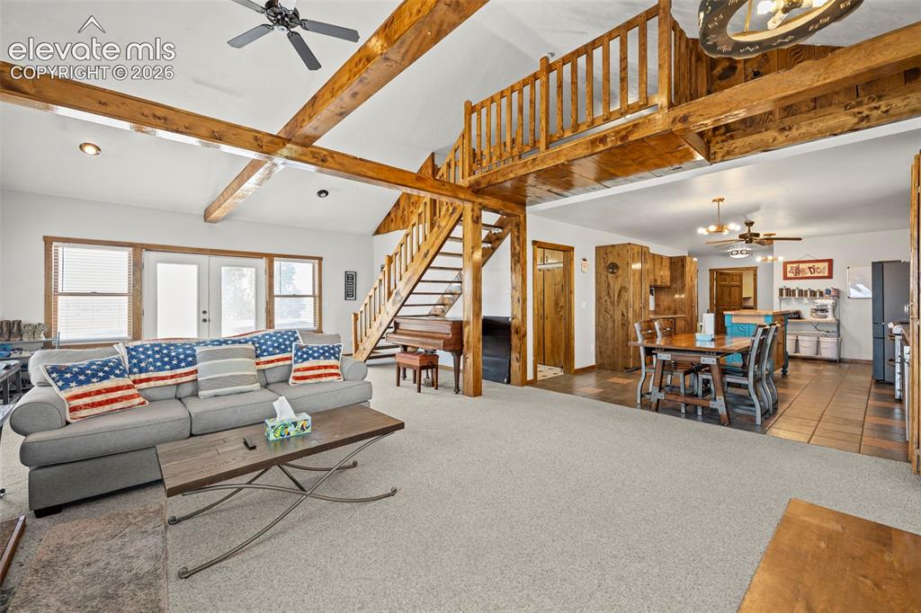 Image 19 of 45: Living Room