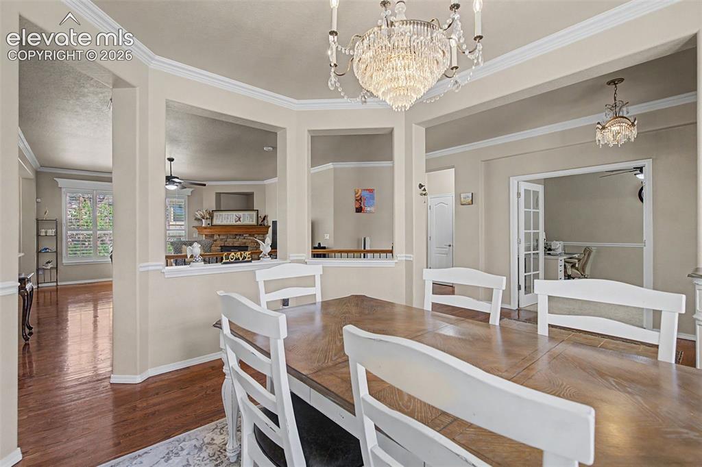 Image 8 of 39: Dining Area