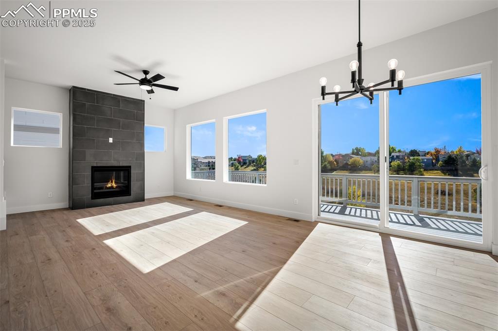 Image 12 of 40: Living Room