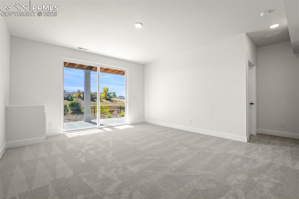 Image 32 of 40: Basement