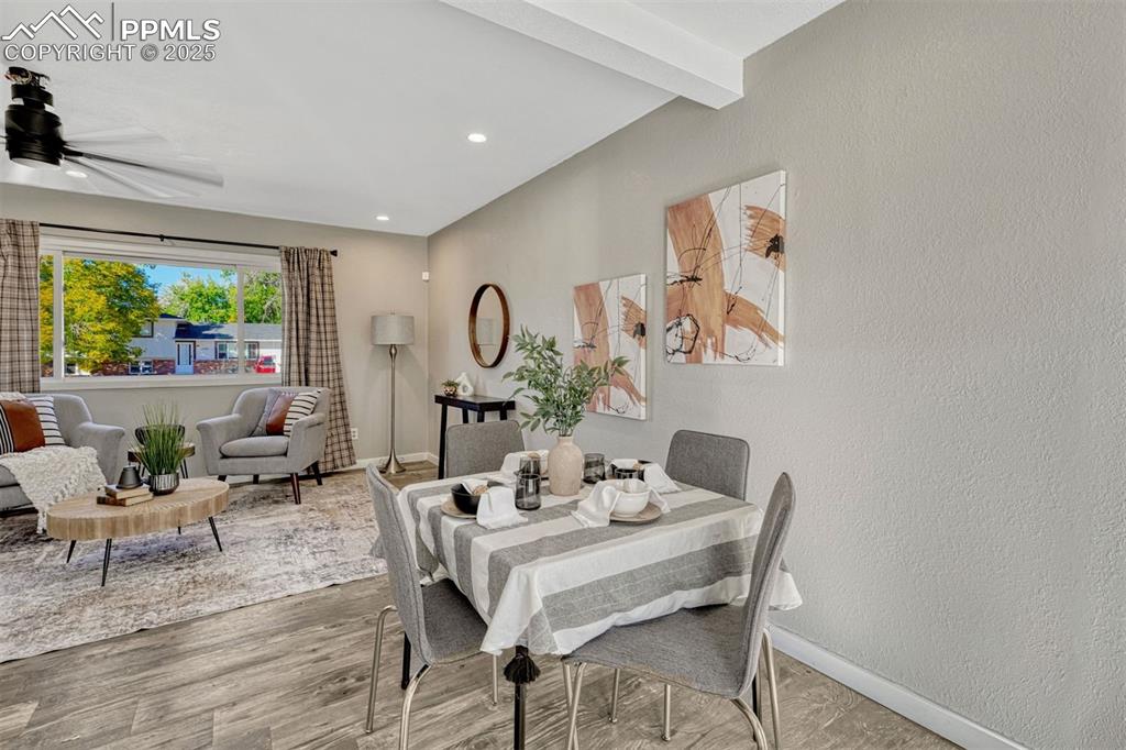 Image 19 of 46: Dining Area