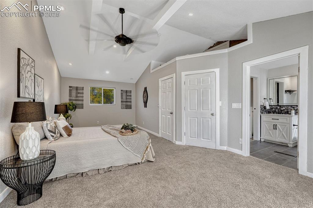 Image 20 of 46: Bedroom