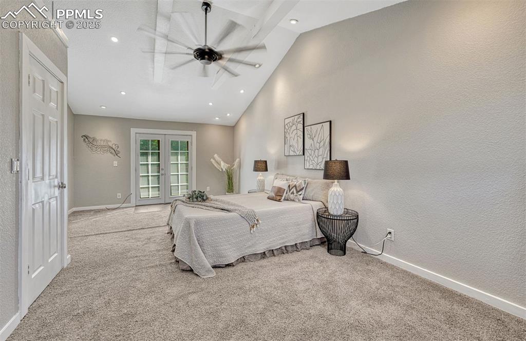 Image 21 of 46: Bedroom