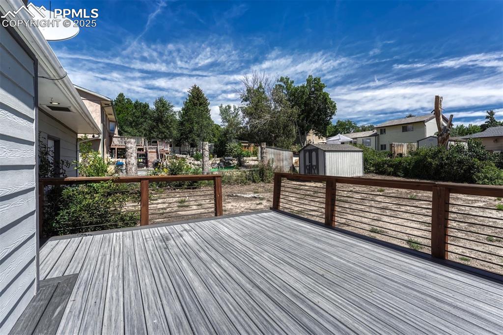 Image 43 of 46: Deck