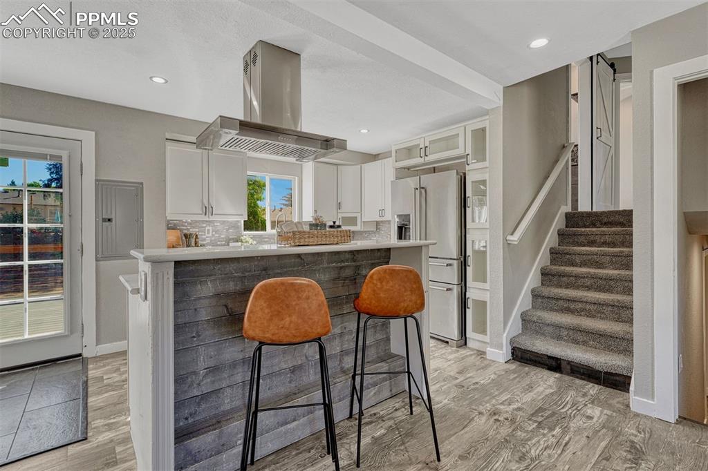 Image 5 of 46: Kitchen