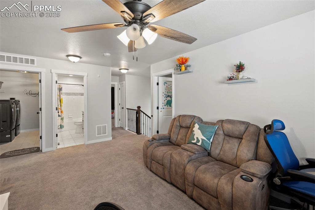 Image 28 of 50: Loft