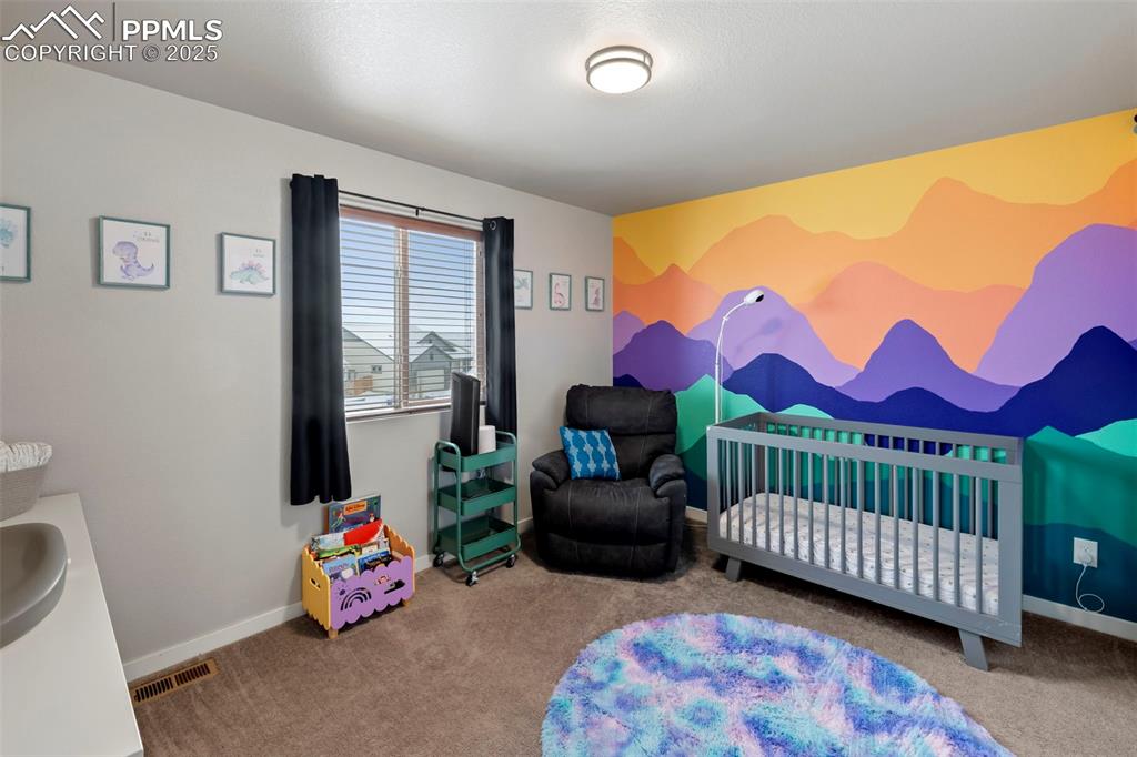 Image 31 of 50: Bed 3 upper level