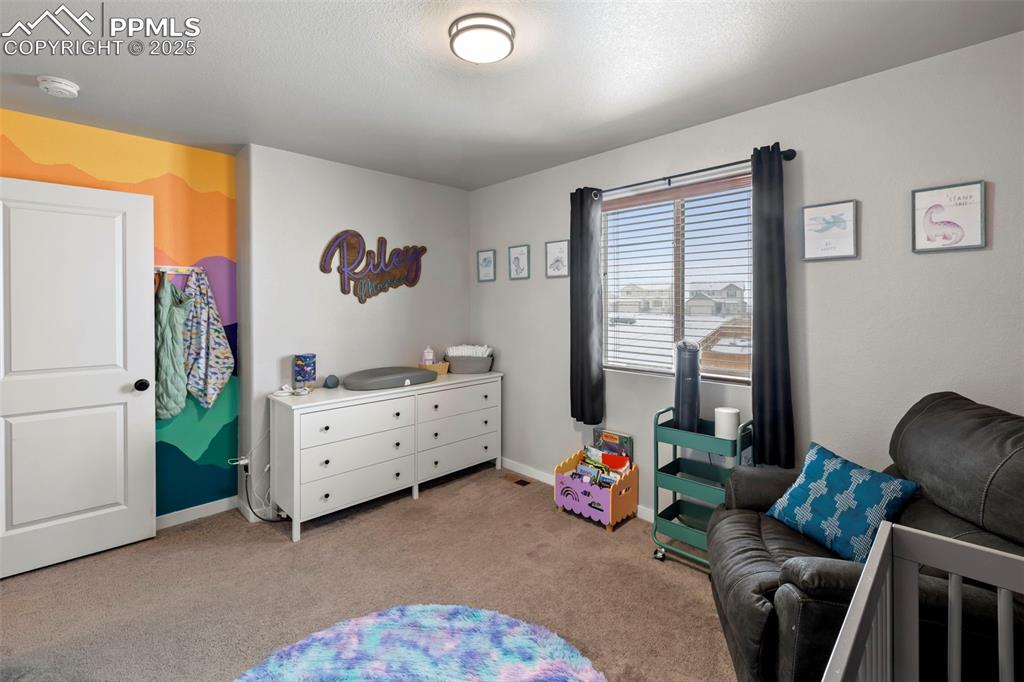 Image 33 of 50: Bed 3 upper level