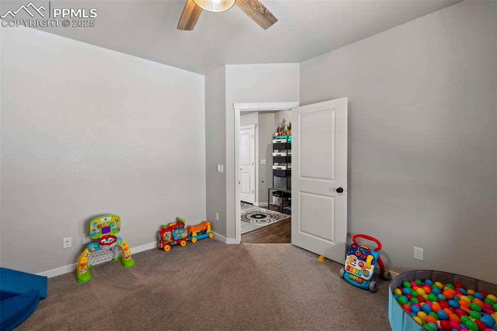 Image 7 of 50: Office