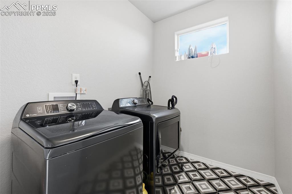 Image 29 of 42: Laundry