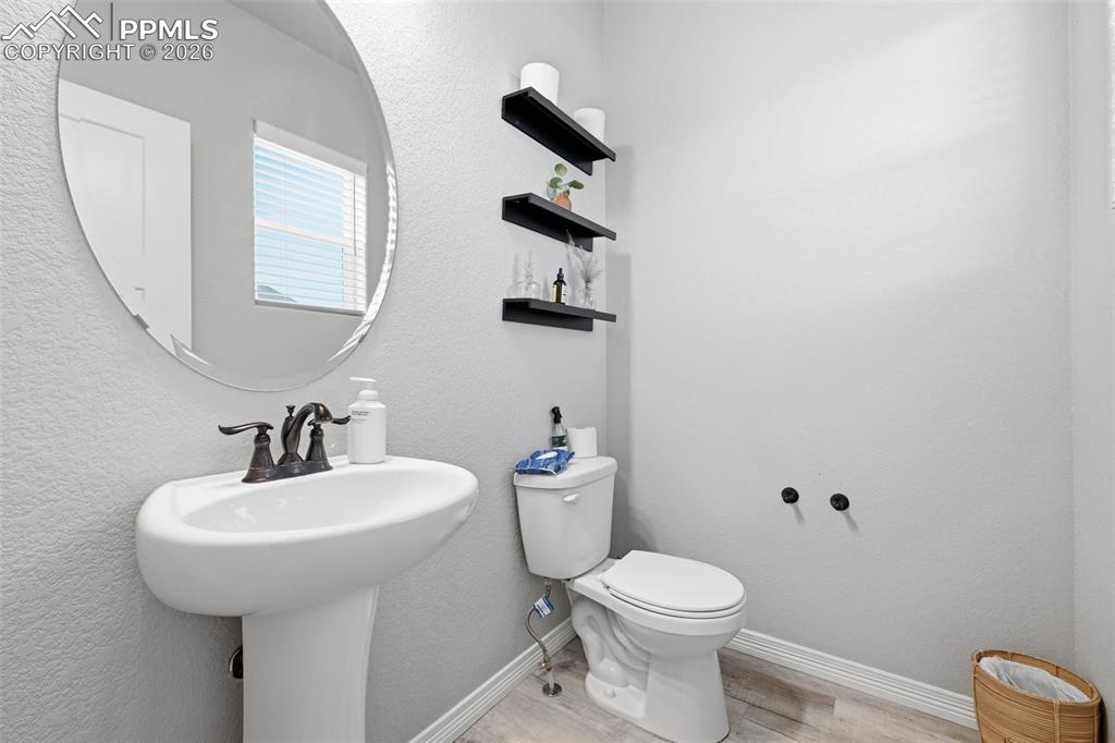 Image 6 of 42: Bathroom