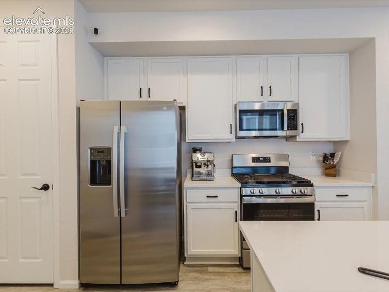 Image 13 of 35: Kitchen