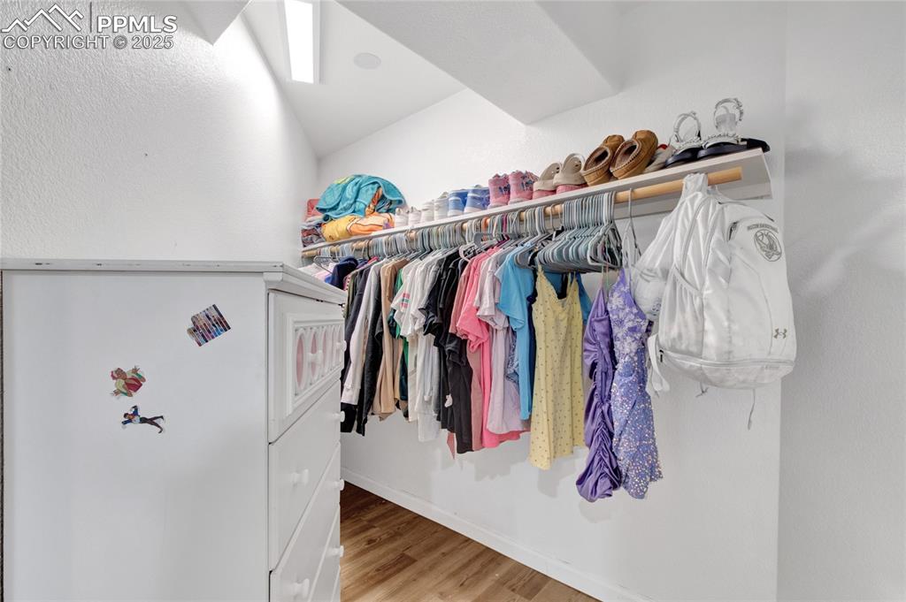 Image 34 of 49: Closet