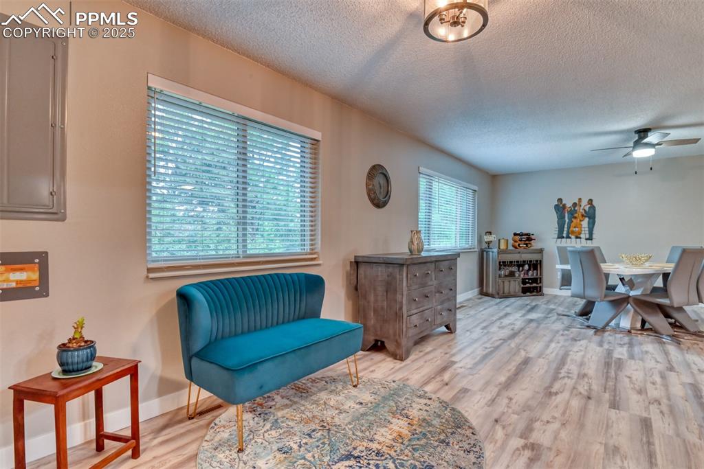 Image 12 of 49: Sitting Room