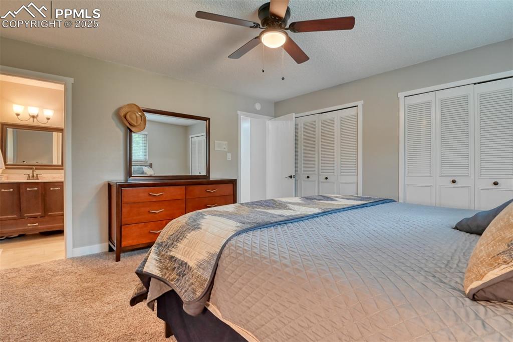 Image 19 of 49: Bedroom