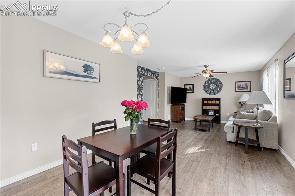 Image 6 of 20: Dining Area