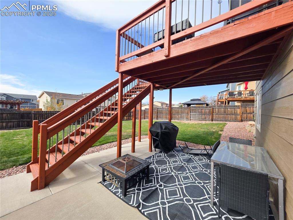 Image 11 of 24: Patio