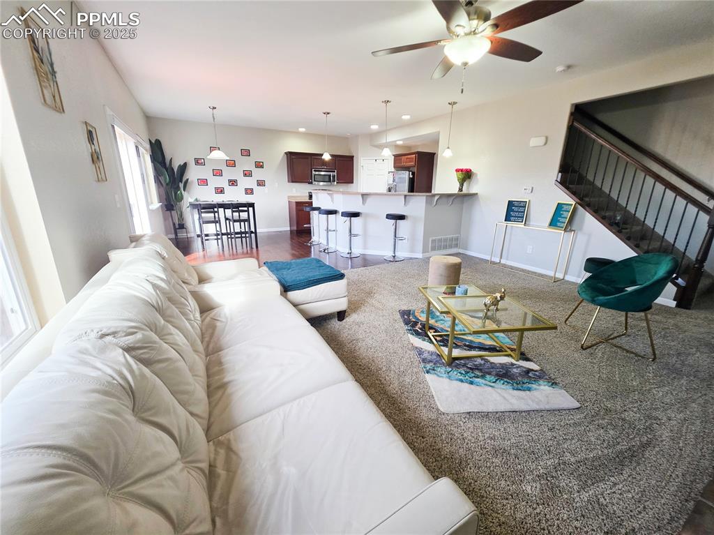 Image 4 of 24: Living Room