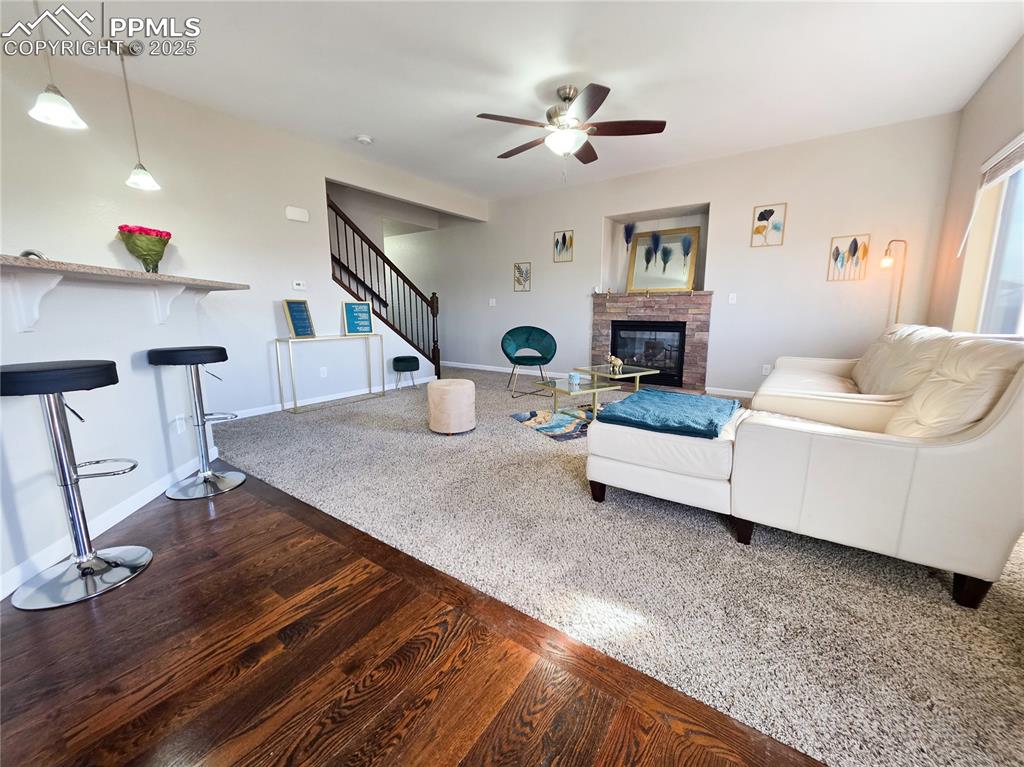 Image 5 of 24: Living Room