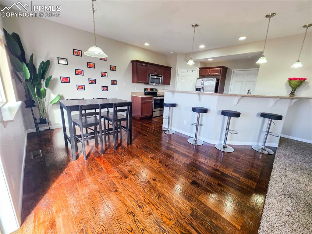 Image 6 of 24: Kitchen