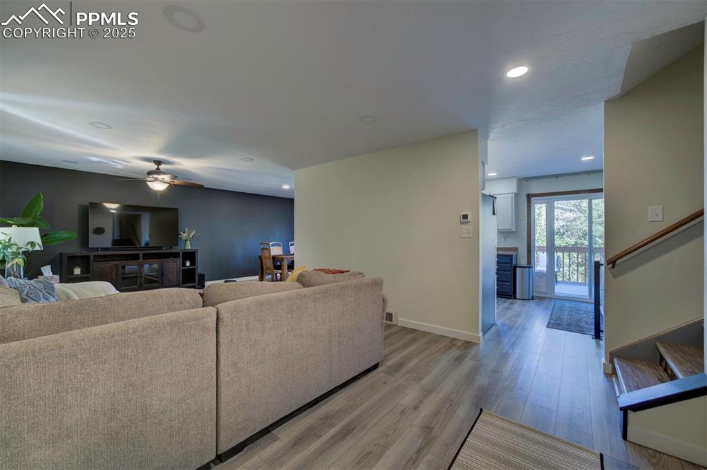 Image 7 of 30: Living Room