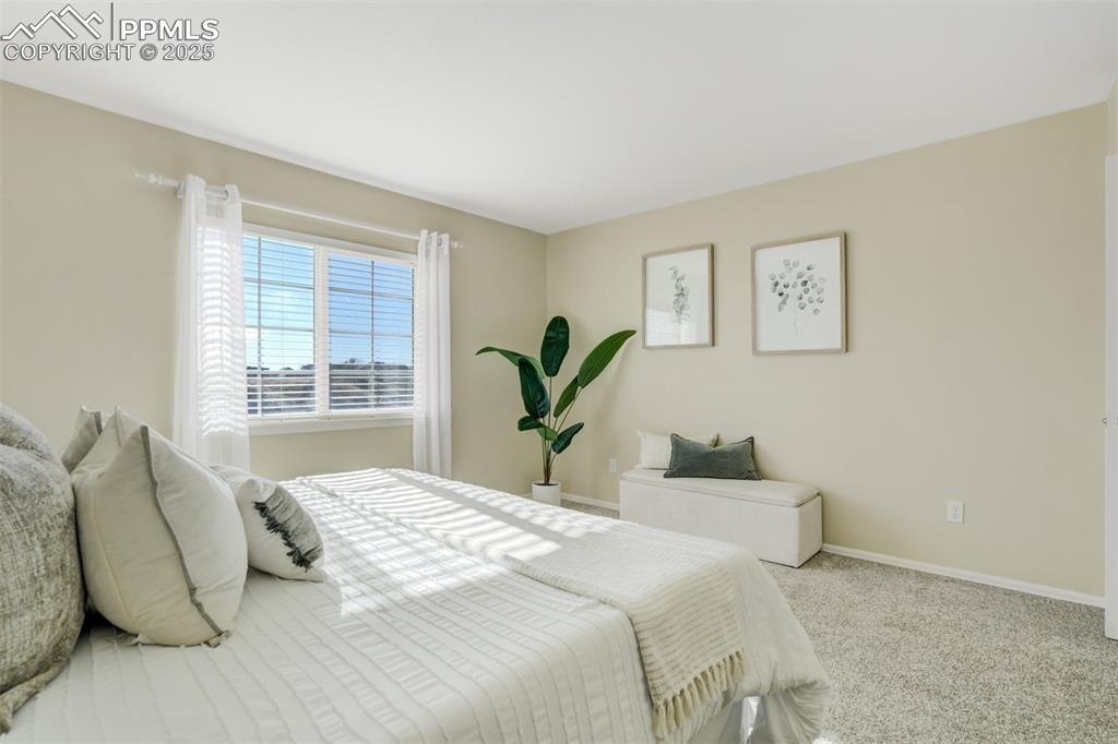 Image 14 of 43: Bedroom