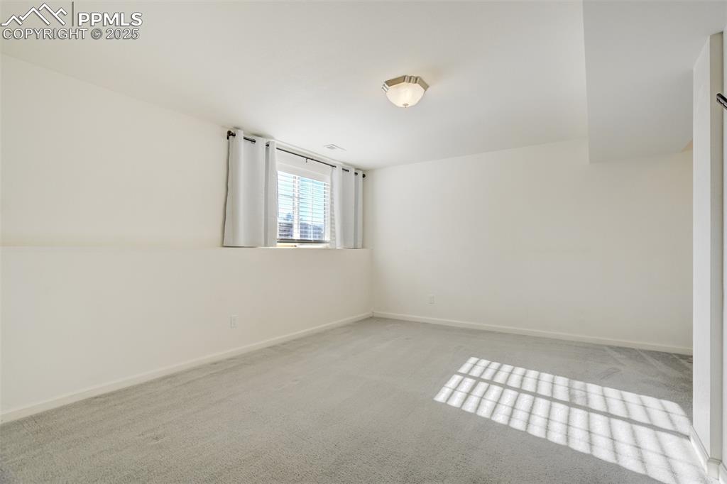 Image 22 of 43: Family Room