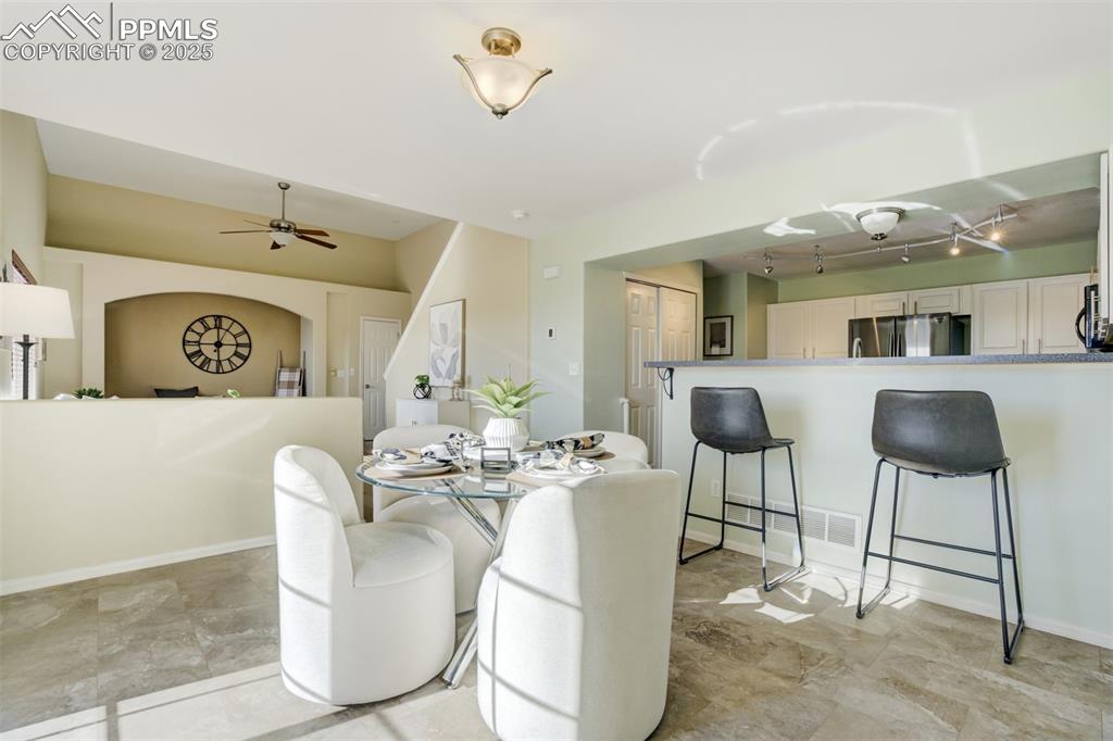 Image 9 of 43: Dining Area