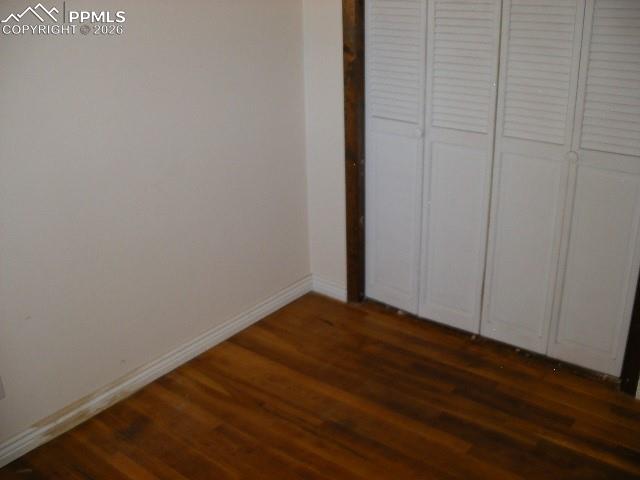 Image 22 of 35: Bedroom