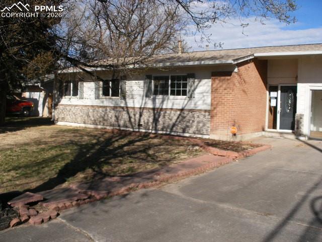 Image 3 of 35: Front of Structure