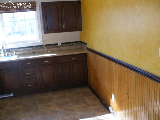 Image 8 of 35: Kitchen