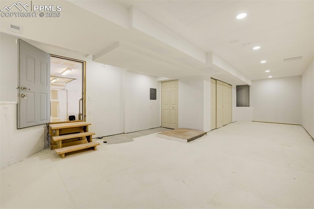 Image 49 of 50: Workshop area above second garage