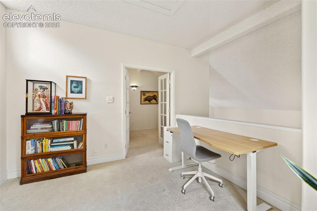 Image 21 of 28: Loft