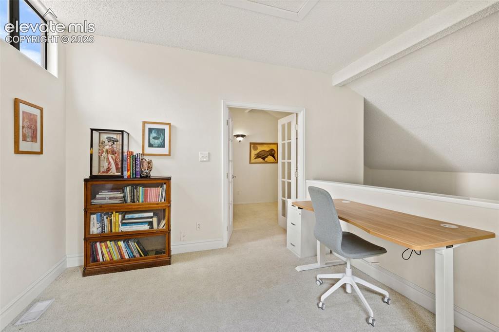 Image 22 of 28: Loft