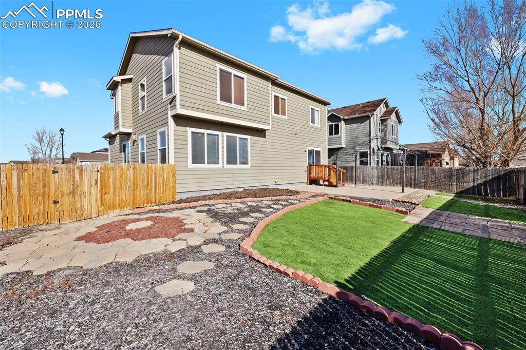 Image 42 of 50: Back of Structure