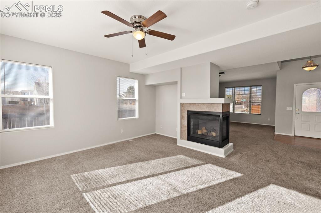 Image 7 of 50: Family Room