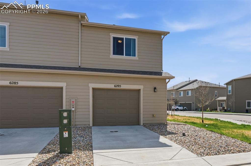 Image 32 of 32: Side of Structure