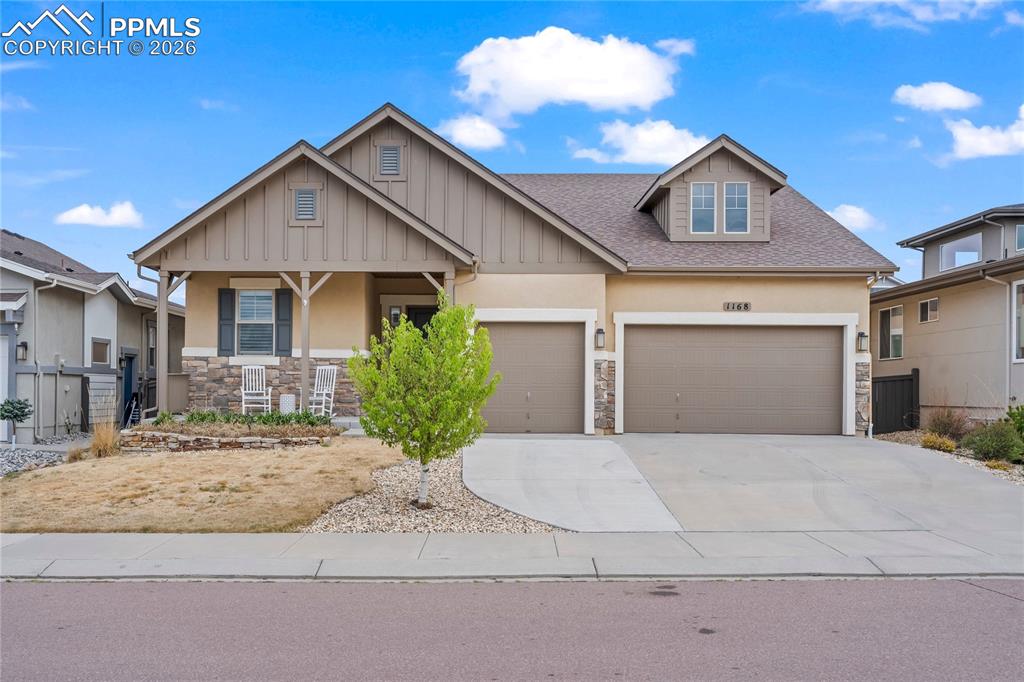 Image 3 of 50: Front of Structure