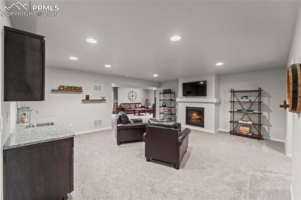 Image 30 of 50: Living Room