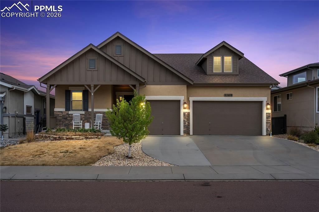 Image 4 of 50: Front of Structure