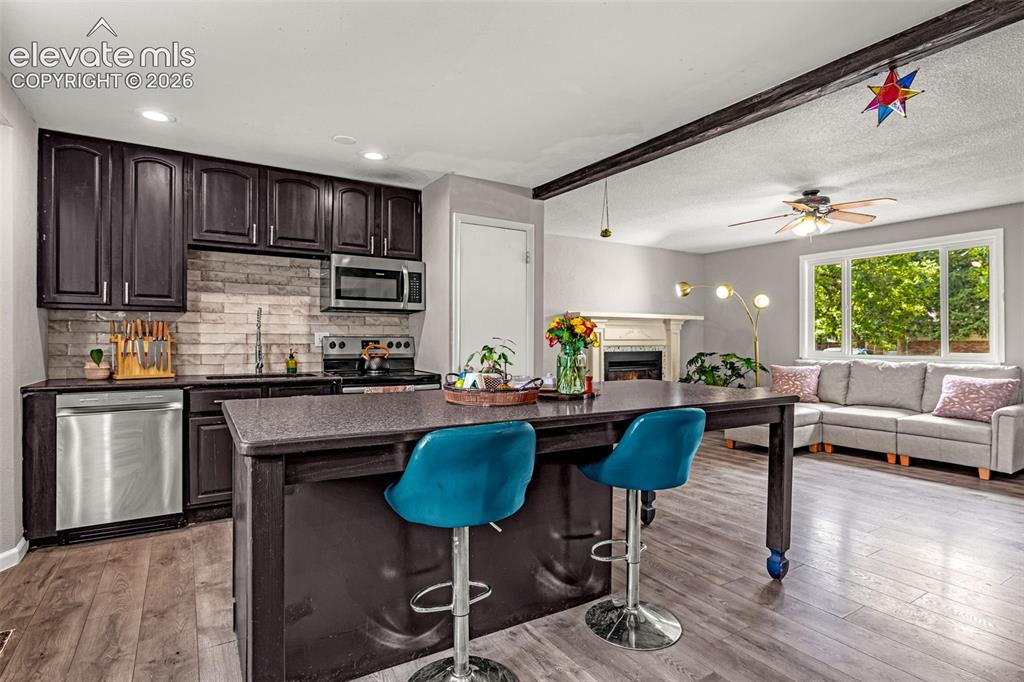 Image 11 of 38: Kitchen