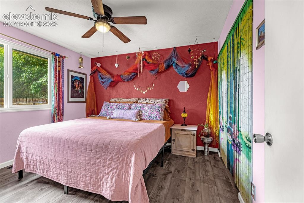 Image 16 of 38: Bedroom