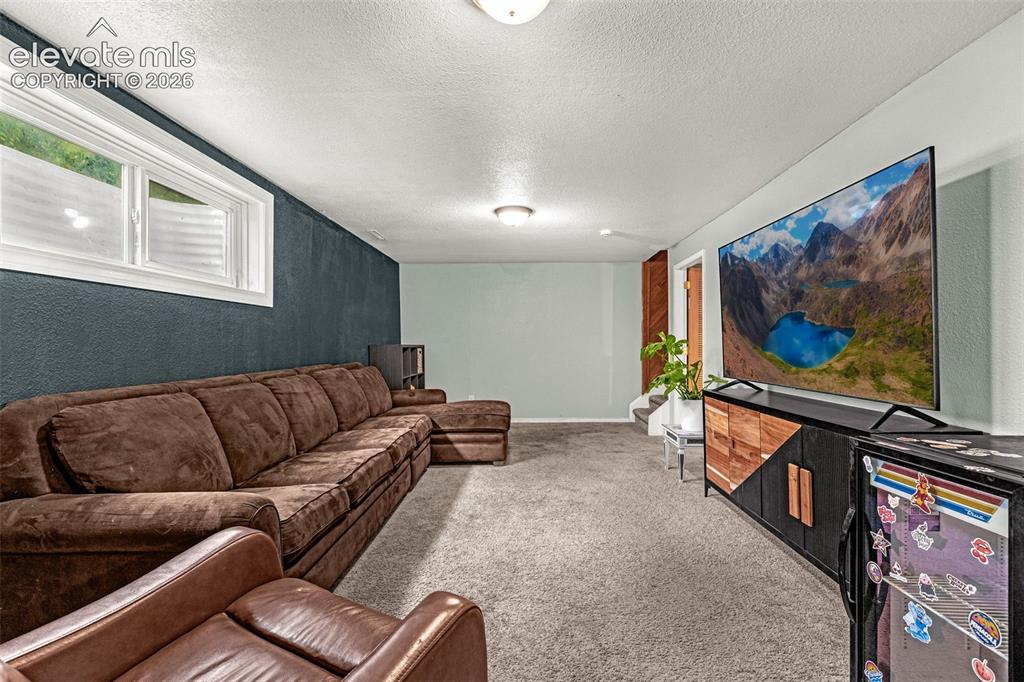 Image 19 of 38: Living Room