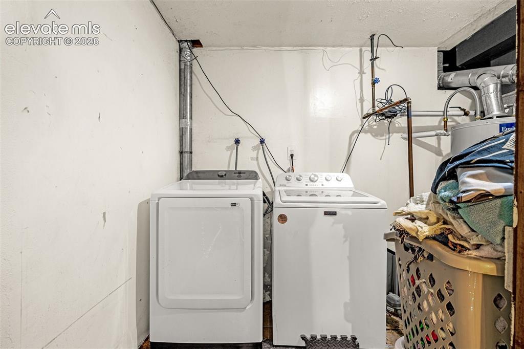 Image 25 of 38: Laundry
