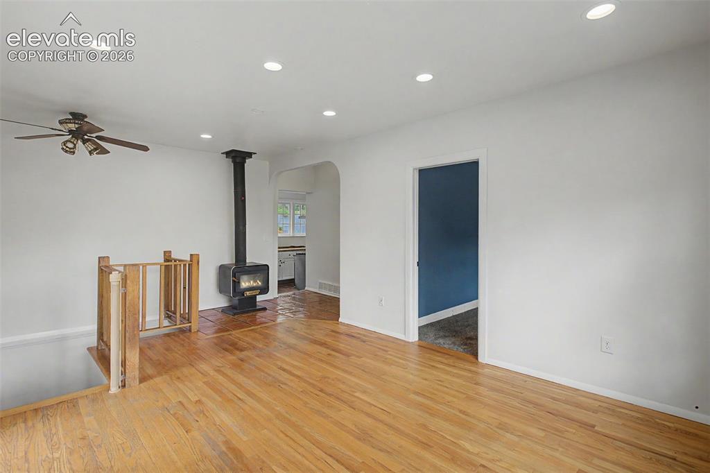 Image 11 of 27: Family Room